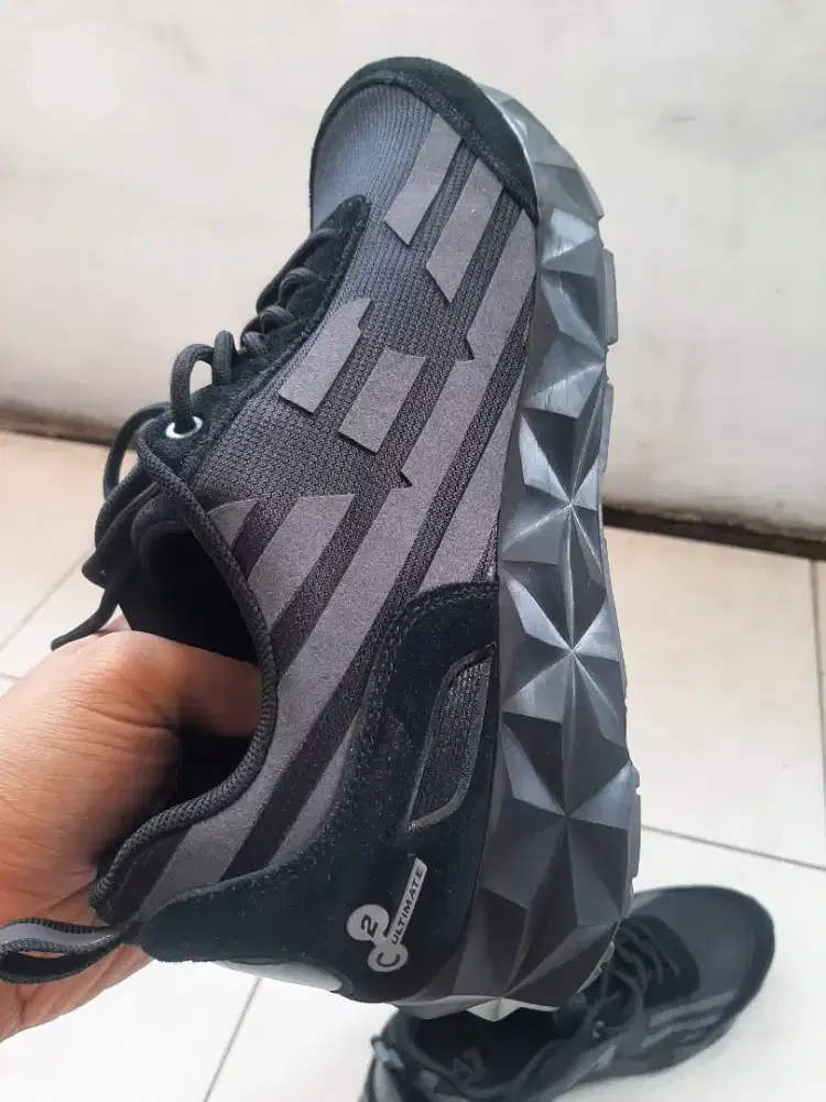 Sepatu Armani emporio C2 EA7