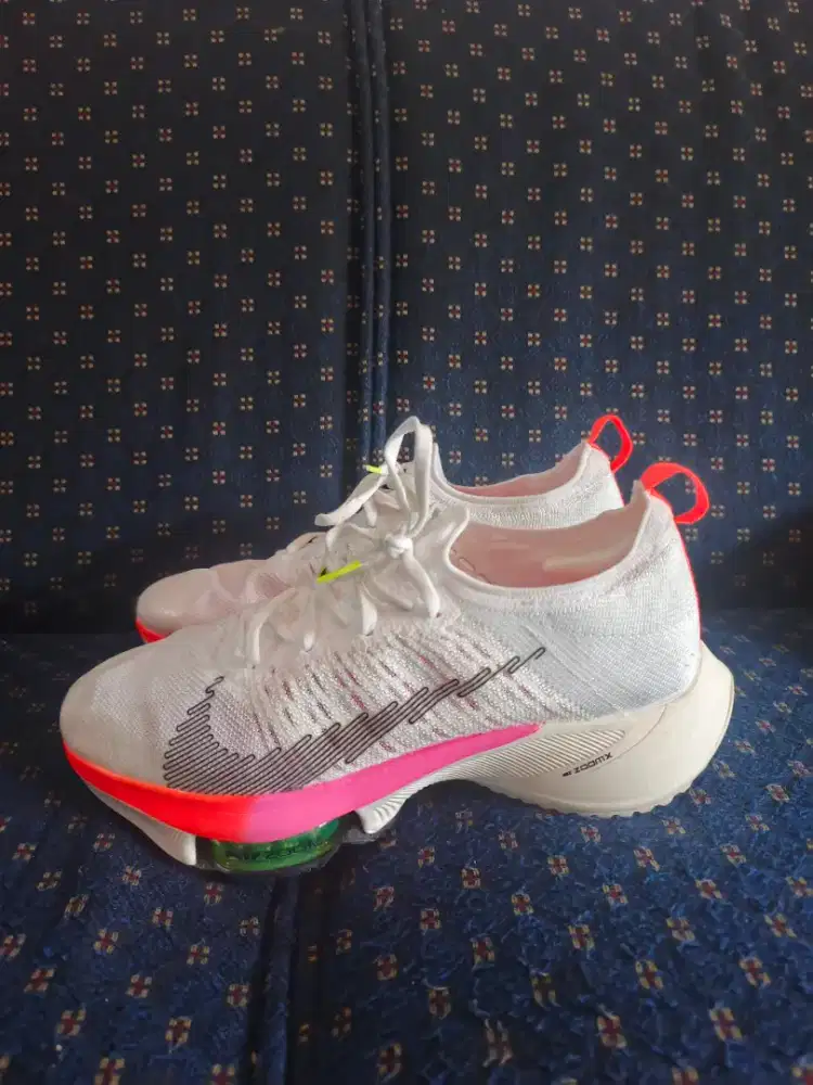 nike zoom tempo Running size 45 mulus like new tapak tebal empuk