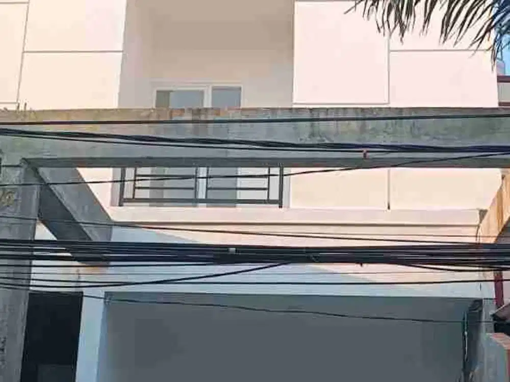 Rumah Baru Kelapa Gading 3 Lantai Minimalis Siap Huni