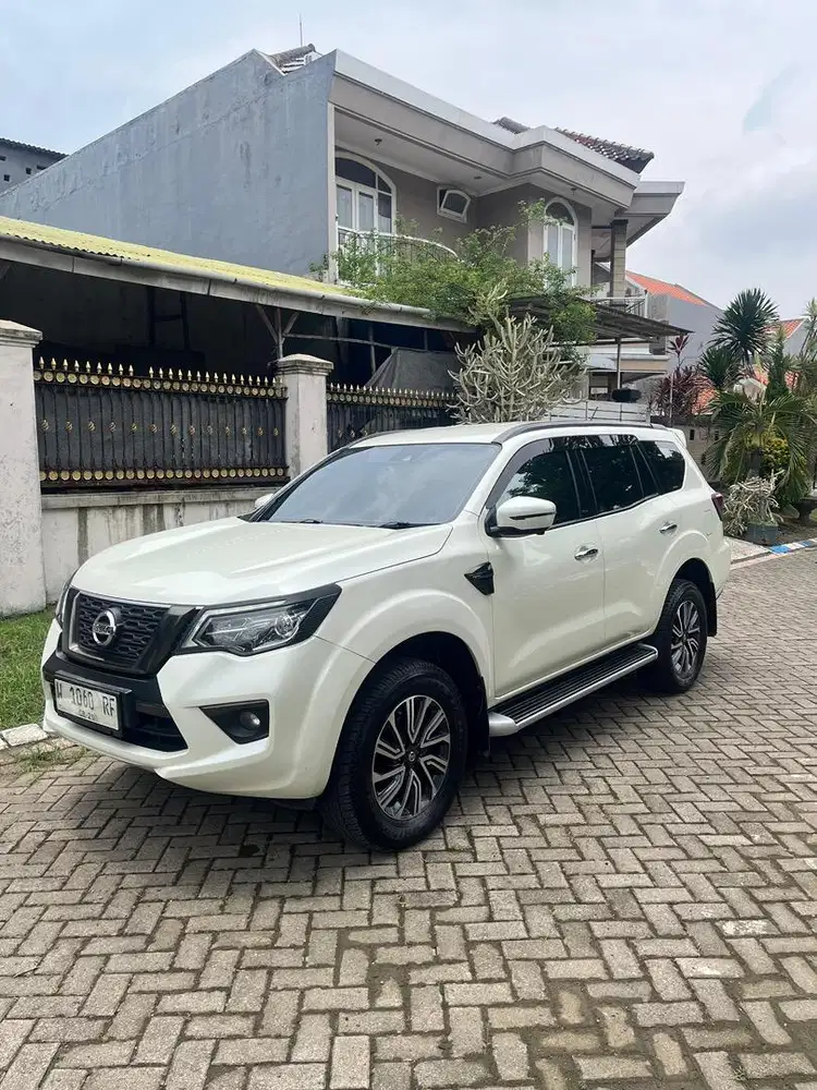 Nissan Terra VL 2.5 4x2 AT 2016 Siap Pakai