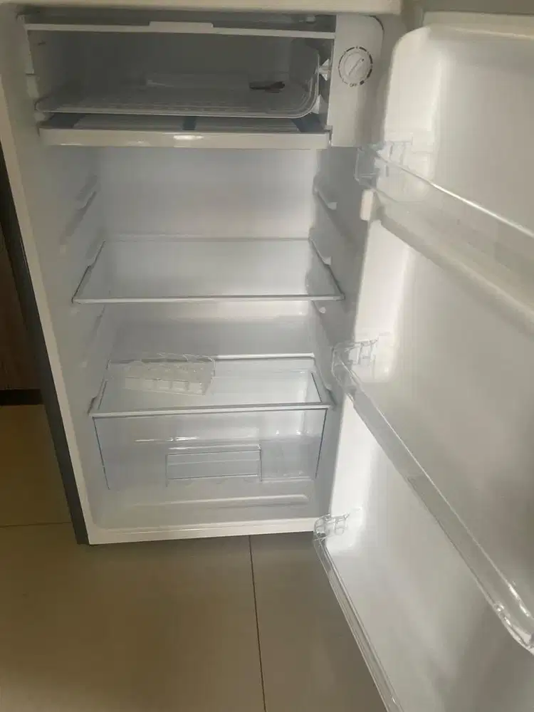 Kulkas changhong cbc 100