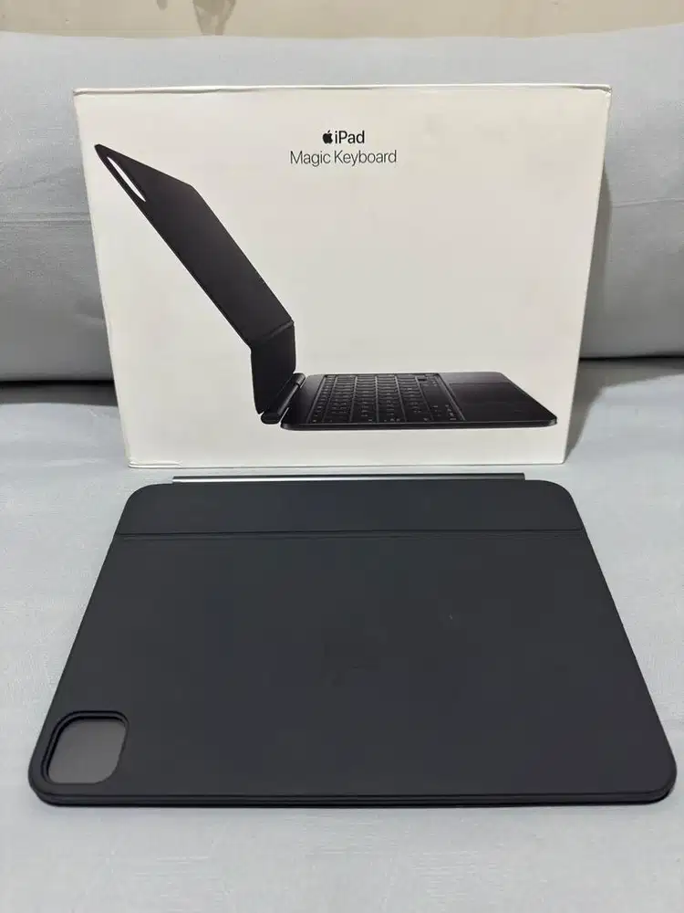 DIJUAL.. Apple Magic Keyboard M4/M5 pro 11 inch.. Original apple
