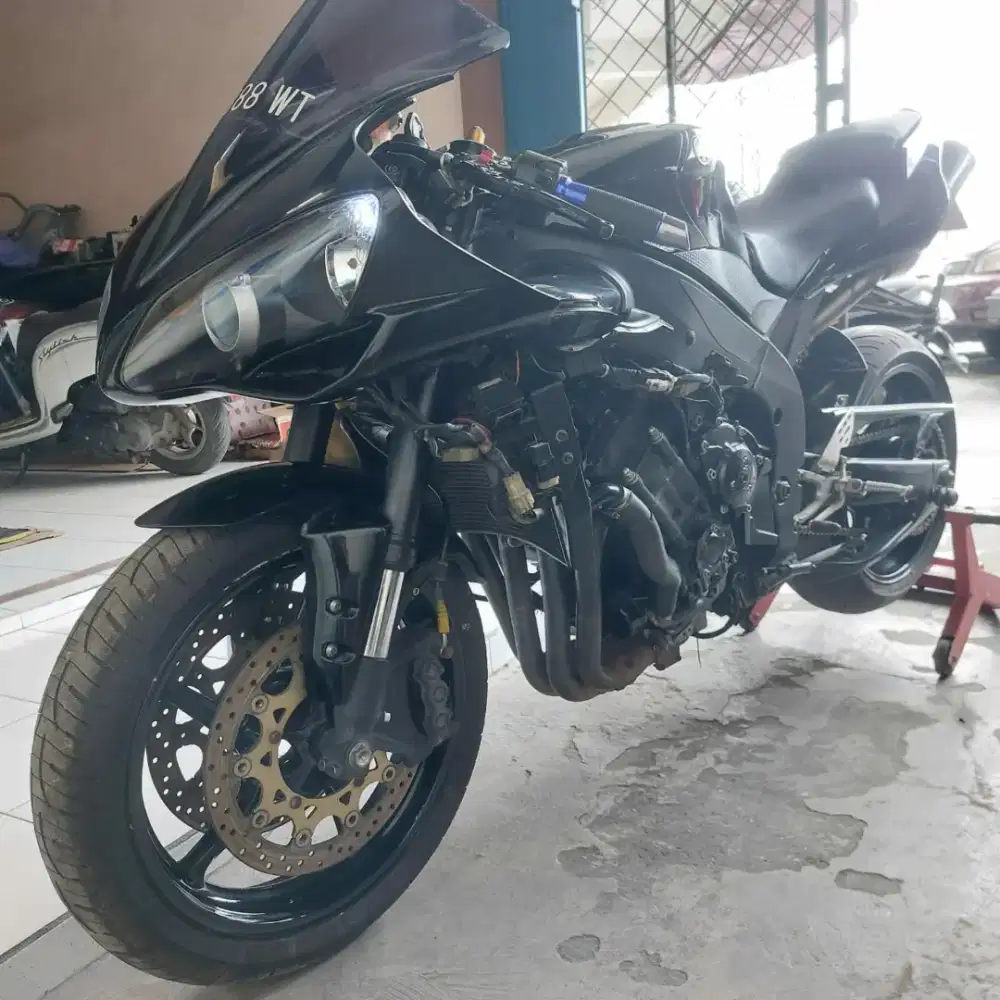 Yamaha YZF R1 1000cc