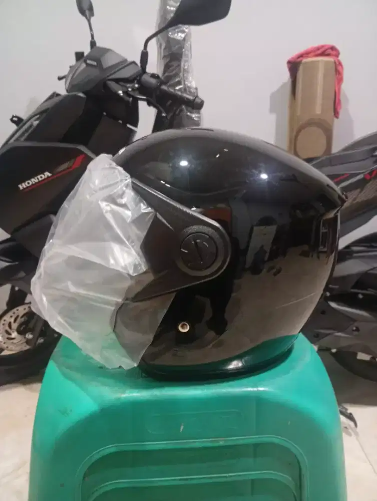 Dijual HELM bawaan HONDA