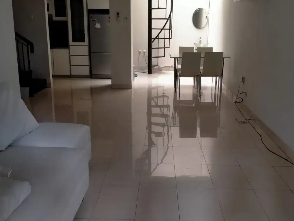 BU! DIJUAL CEPAT RUMAH SIAP HUNI 2 LANTAI DI RAFFLES HILLS