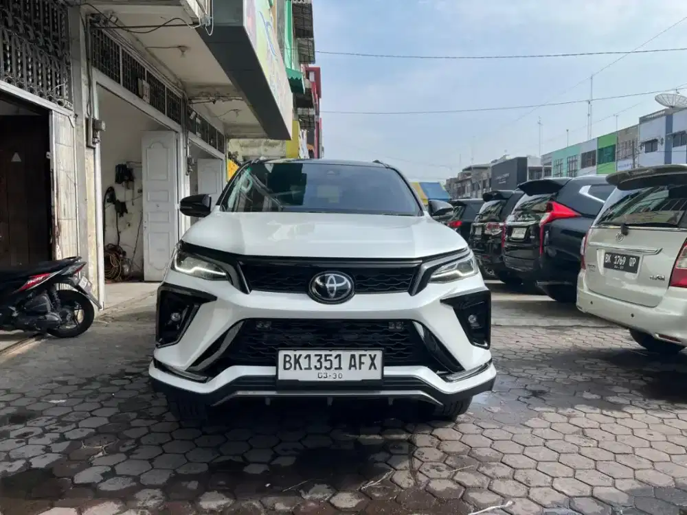 Toyota Fortuner 2.8 VRZ GR TSS Two tone 205