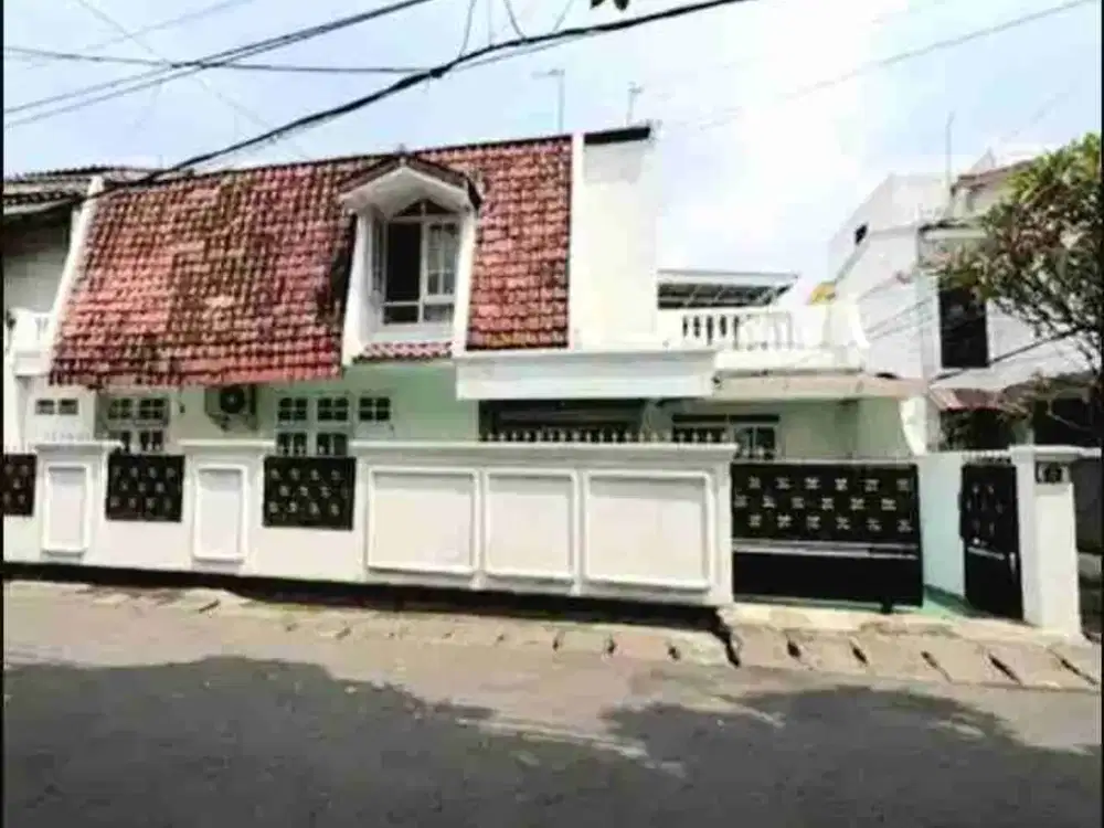 Rumah Asri luas tanah 231m2 komplek Tebet Utara