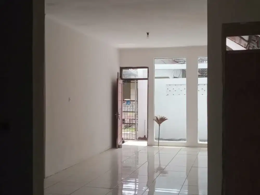 Dijual Rumah Siap Huni Minimalis Lokasi Strategis di Taman Cibaduyut Indah 1 Bandung