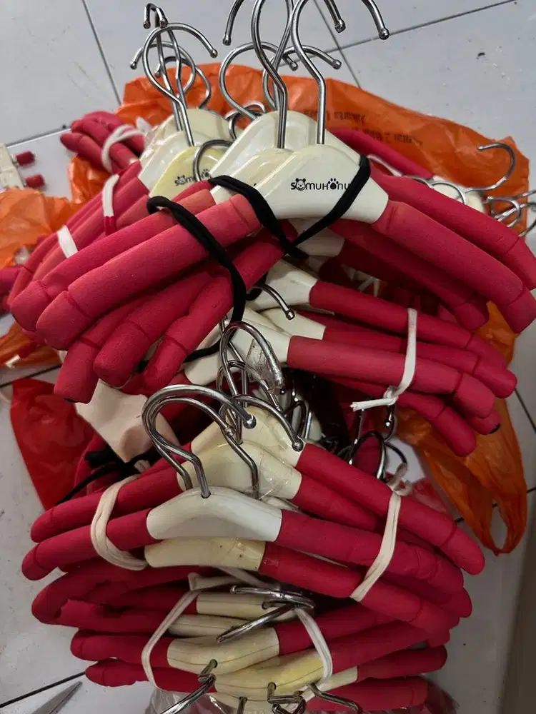 Gantungan baju anak busa+gantungan celana anak