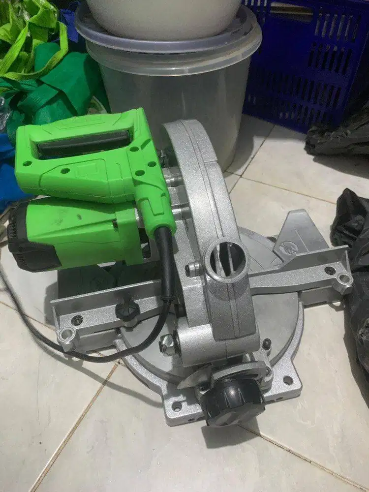 Mitter saw gergaji mesin
