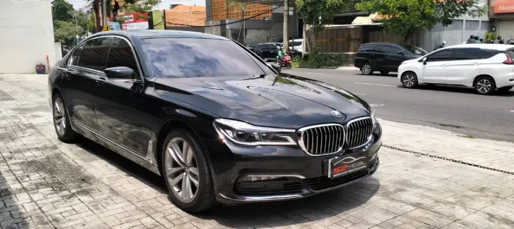 BMW 730Li 2019 FITUR LENGKAP SDH VACUM DOOR