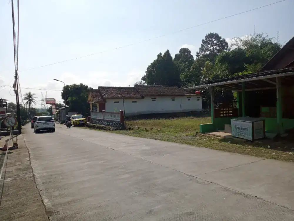 DIKONTRAKKAN TANAH STRATEGIS TEPI JALAN RAYA COCOK UTK USAHA / GUDANG