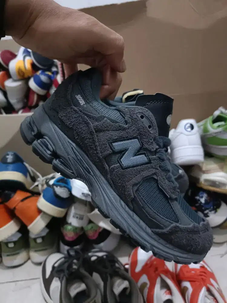 Sepatu nb 2002r protect