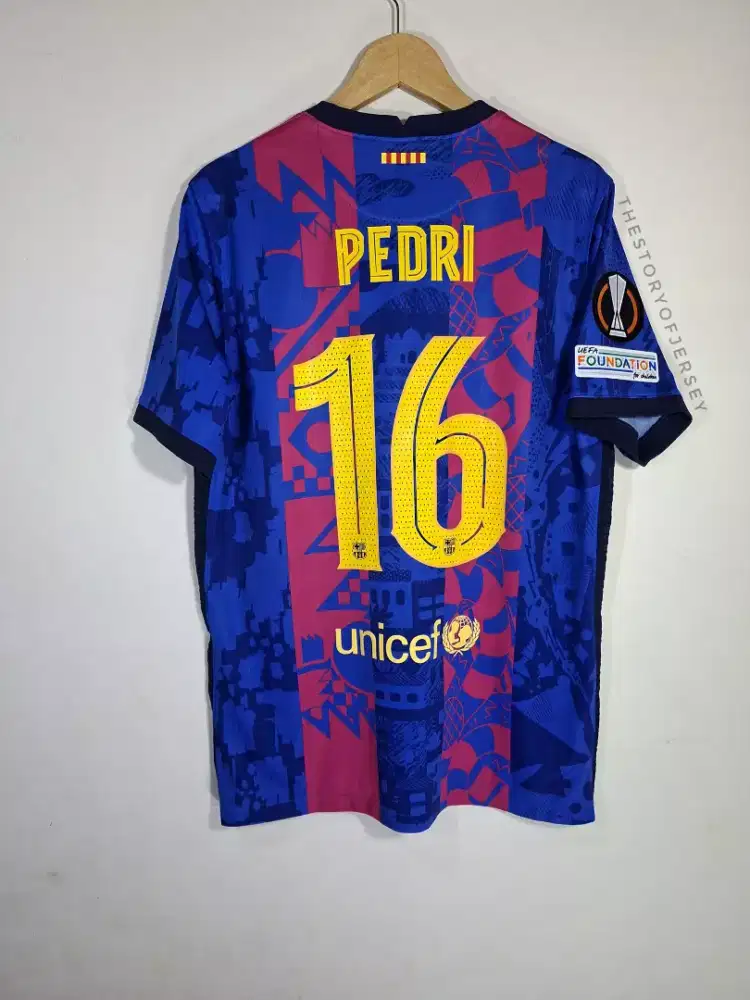Jersey baju bola original barcelona 2021 2022 third size L pedri