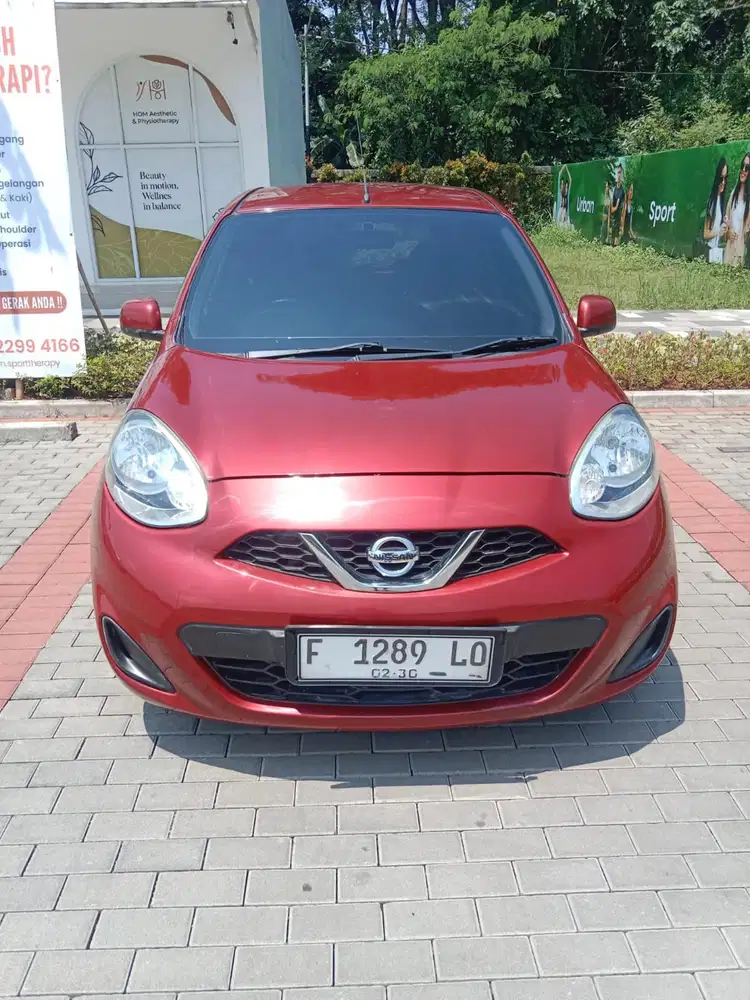 Nissan march 2014 matic type L 1.2cc gesit irit joss