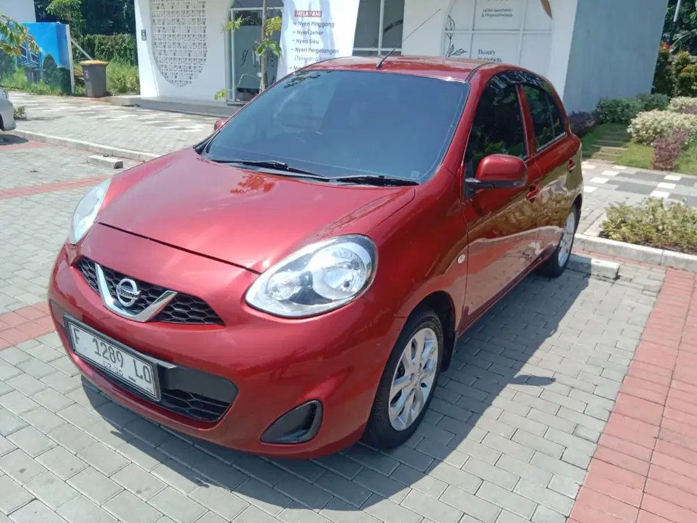 Dijual! nissan march 2014 matic type L 1.2cc gesit irit