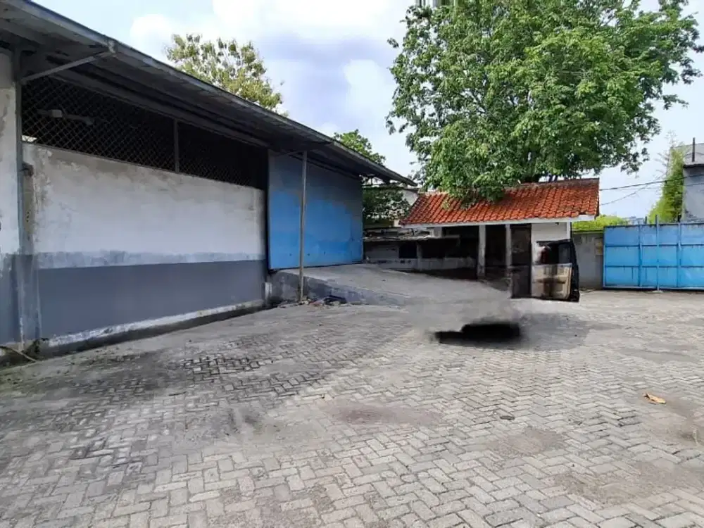 Gudang ex pabrik Karang Tengah Tangerang, luas 4900m, murah