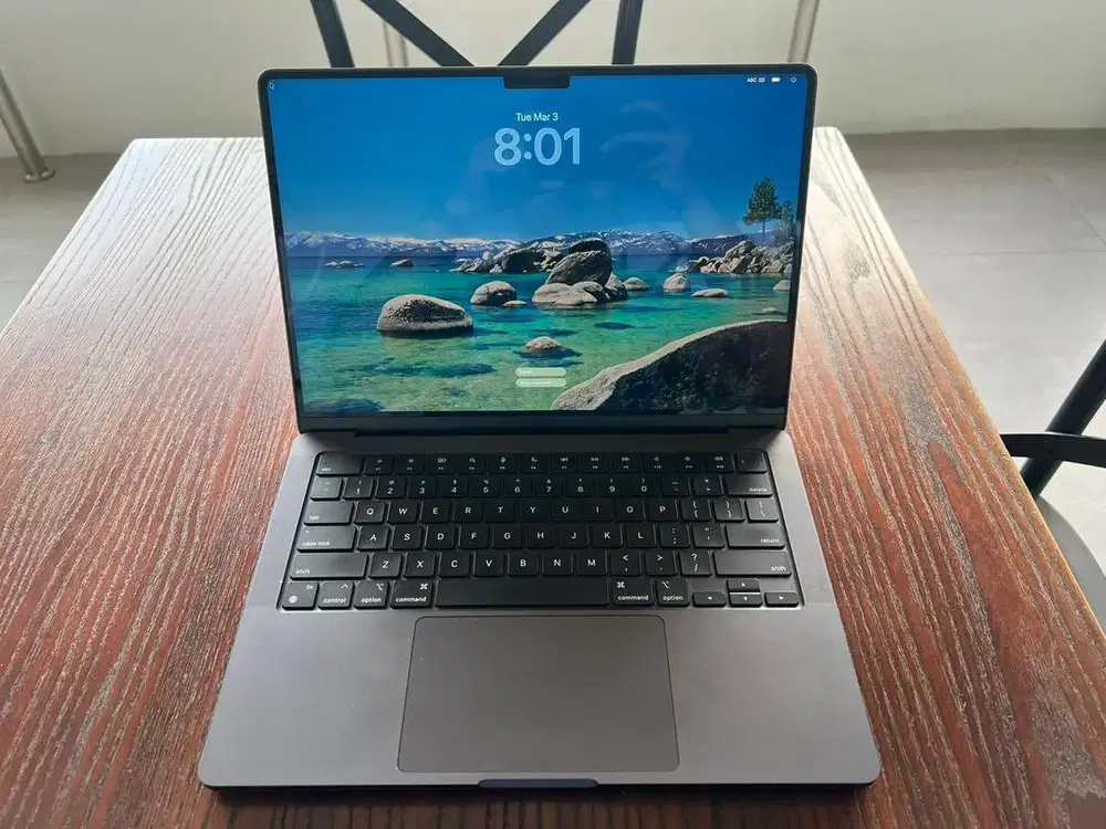 Macbook Pro M4 14 16/512GB Black Like New