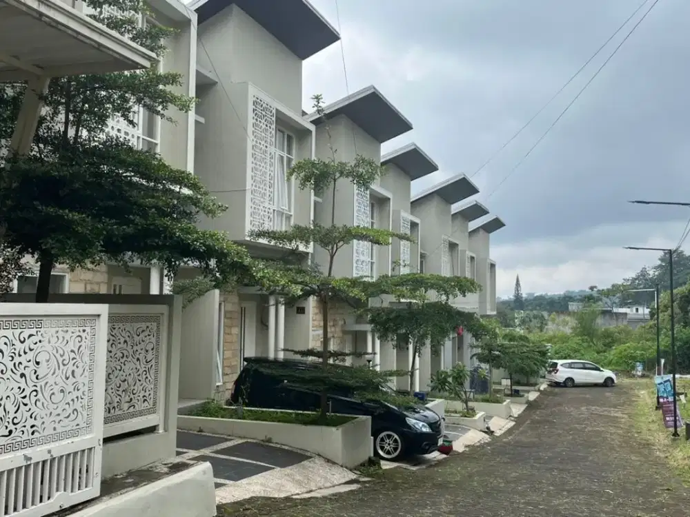 Dijual Villa Mewah dekat Jatim Park 2 Kota Batu