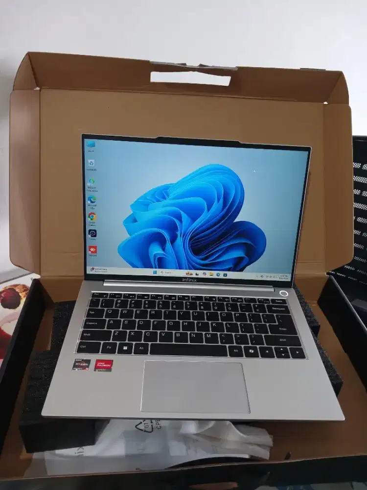 Laptop Infinix BL14 Amd Ryzen 5  7535H Ram 8 Ssd 512