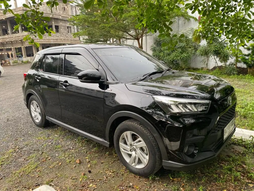 Raize 1.2 G CVT Hitam
