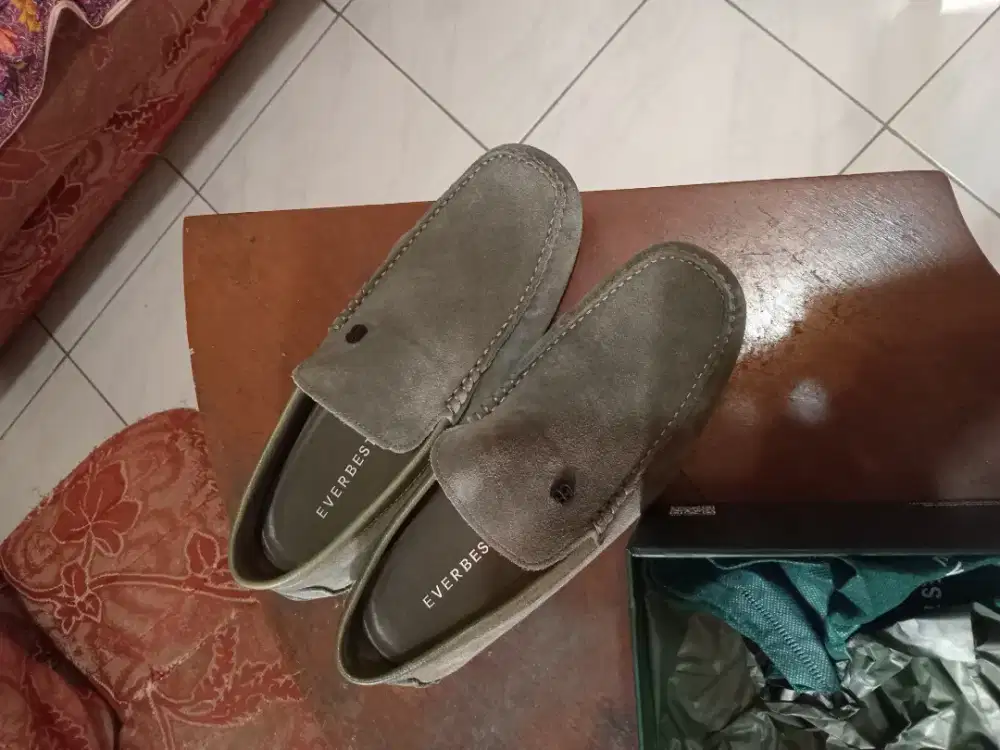 Jual everbest uk 42 suede 99%