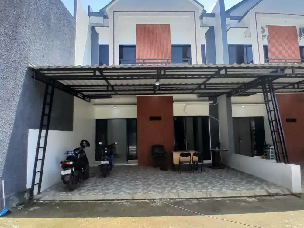 Rumah baru cluster posisi di pojok carpot muat 4 mobil