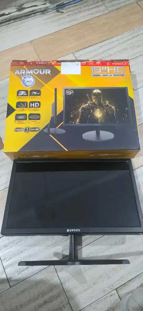 LAYAR MONITOR KOMPUTER LED 19 INCH HD QWERTY BEKAS