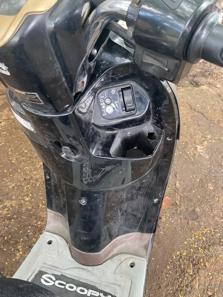 Scoopy 2018 warna brown