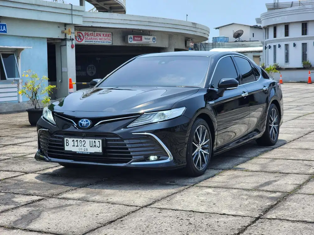 CAMRY HYBRID AT LOW KM 10RB ASLI RECORD THN 2023