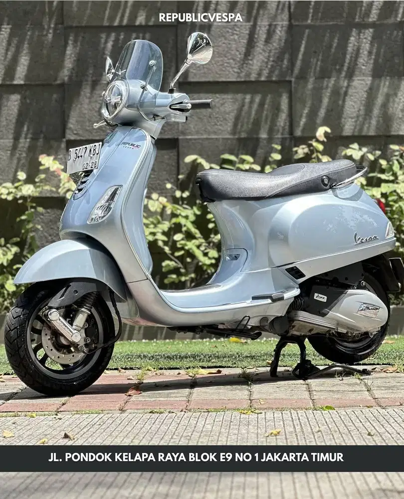 Piaggio Vespa LX 125 IGET FACELIFT TAHUN 2022 WARNA GREY DELICATO PERF