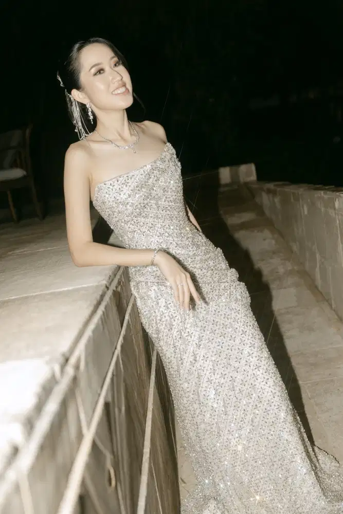 Penjahit freelance harian gaun