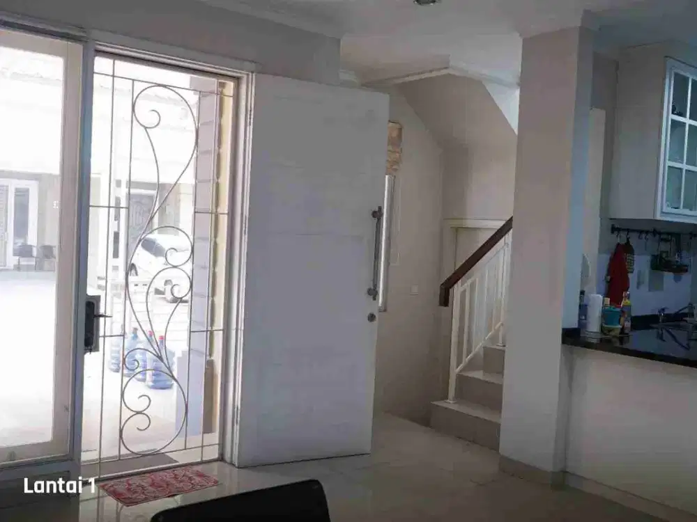 Rumah Cantik 3 Lantai Samara Village Gading Serpong – Siap Huni!