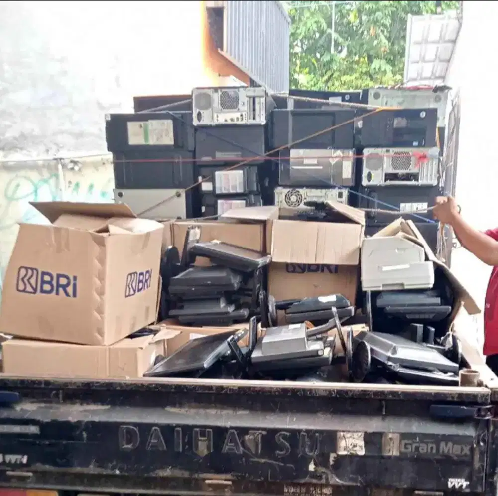 Dbeli komputer laptop rusak/rosok