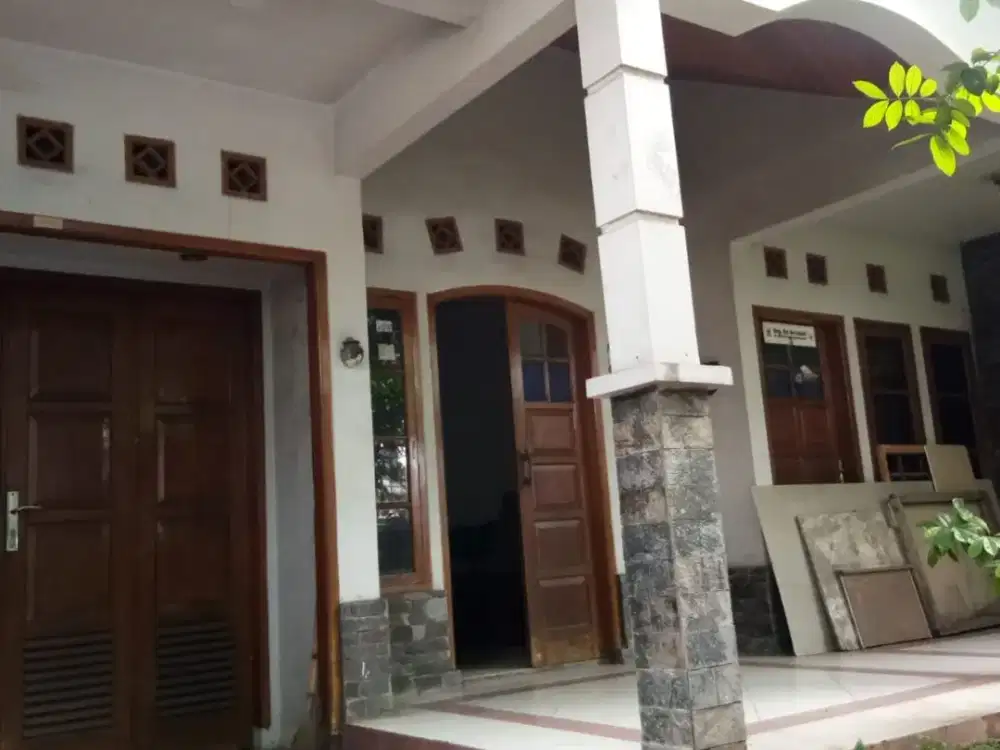 JARANG ADA*BU*MURAH*DIJUAL RUMAH DI JALAN KUNINGAN RAYA ANTAPANI KOTA BANDUNG