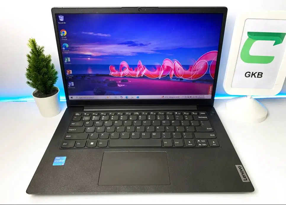 Laptop Lenovo core i3 Gen baru Ram 8gb Ssd 256gb Layar FHD IPS jernih