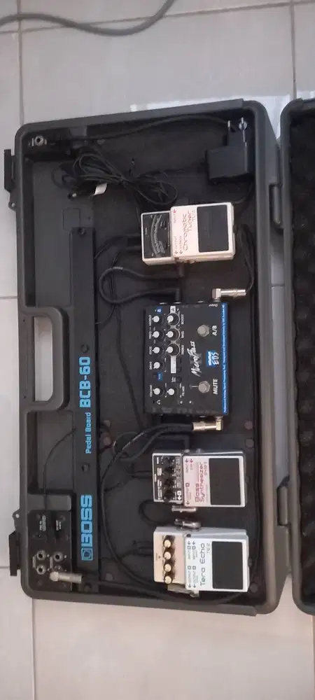 Dijual boss bcb-60 dengan efek dan preamp (1 set, tidak bisa satuan)