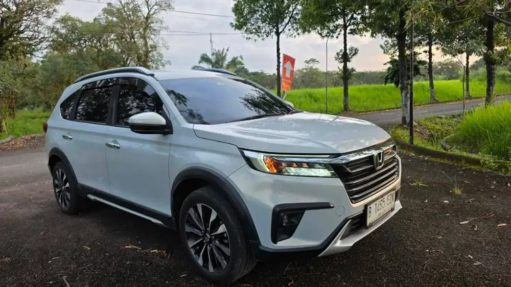 Honda BRV Prestige Putih