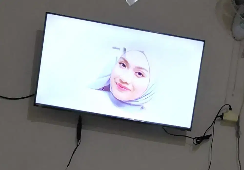 Dijual Smart TV merk Changhong 43inch