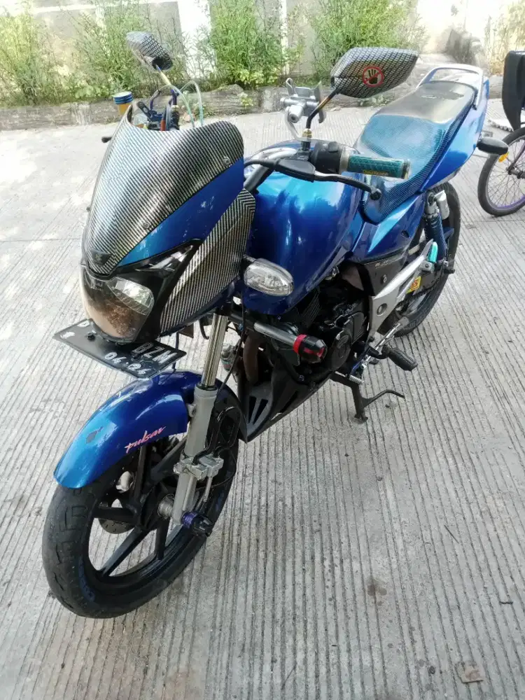 Jual motor Pulsar 180 CC sesuai foto