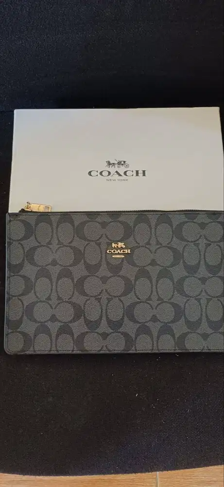 Tas baru beli baru, blm pernah dipakai merk COACH