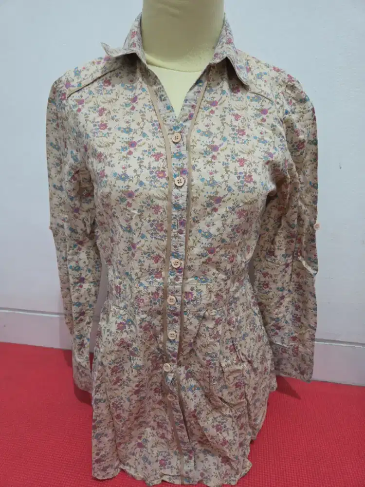 Blouse merk Minimal size M ld 94cm