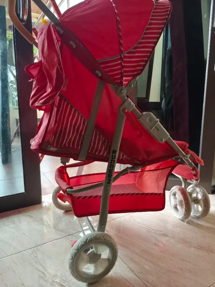stroller creative type runner 2 warna merah