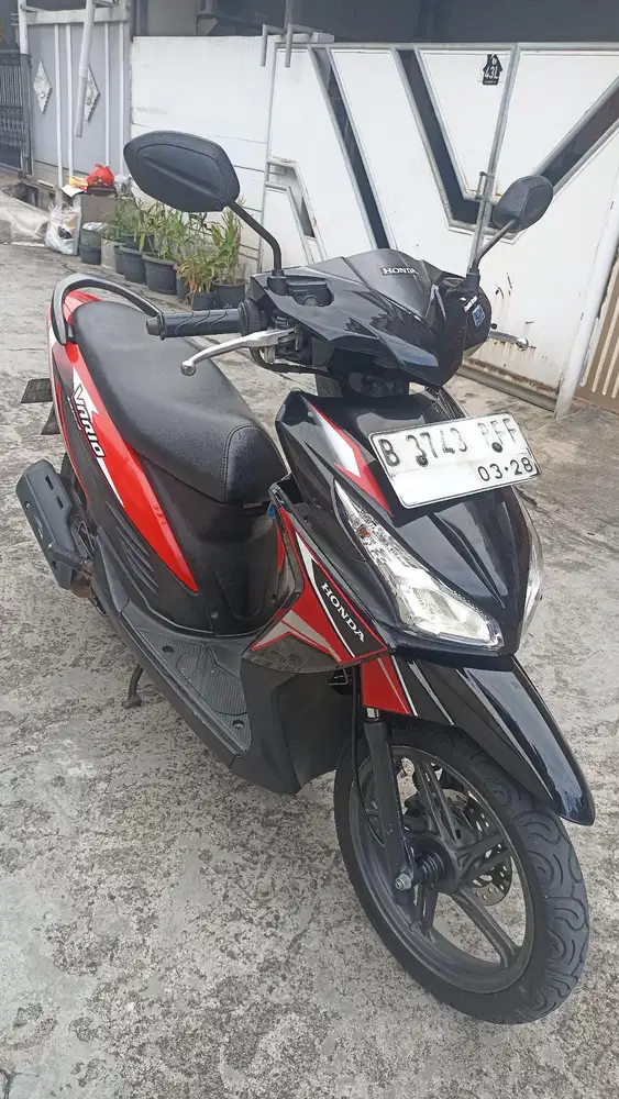 Honda Vario 110 LED tahun 2018 ( pajak baru 3-2027 ).