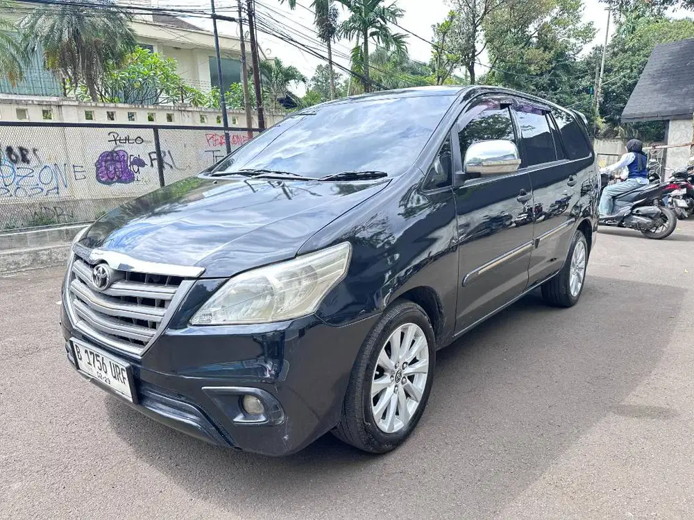 Toyota Kijang Innova E Matic 2014