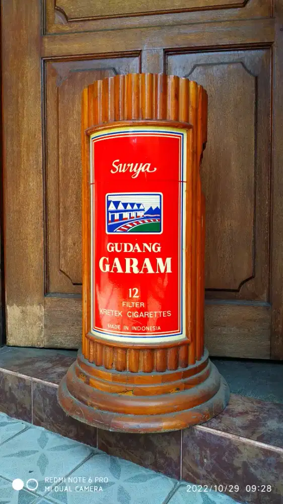 Tempat payung tabung serbaguna Gudang garam