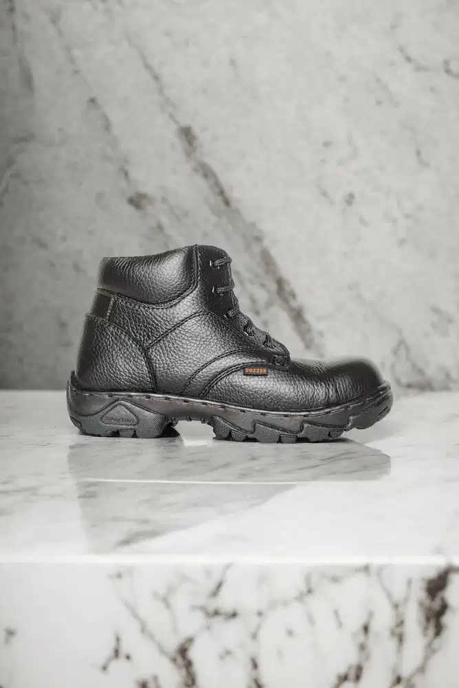 Simpel Sepatu safety pabrik kimia Pasuruan