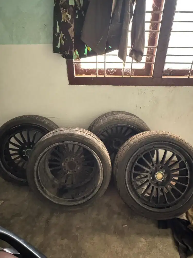 dijual velg ring 17 include ban 205/45/R17