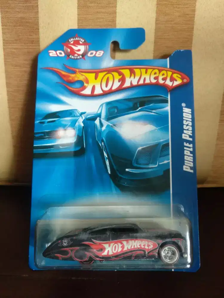 Hot Wheels Purple Passion dari edisi khusus 2008 Collector Edition.