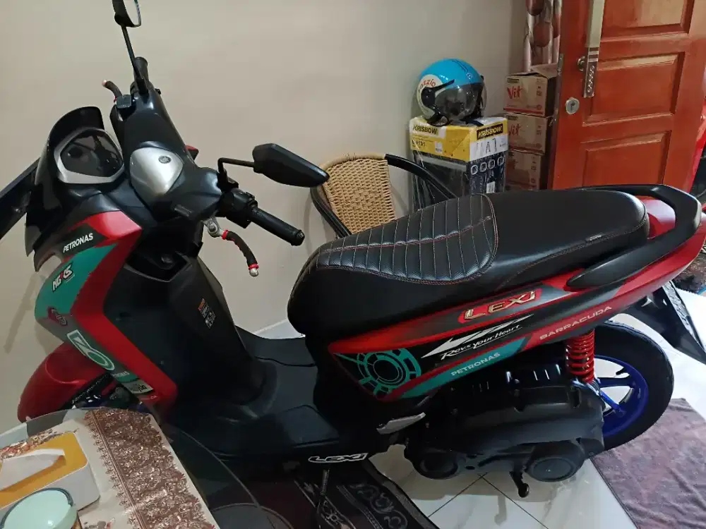 Jual motor lexi pemakaian pribadi. Surat lengkap. Normal.